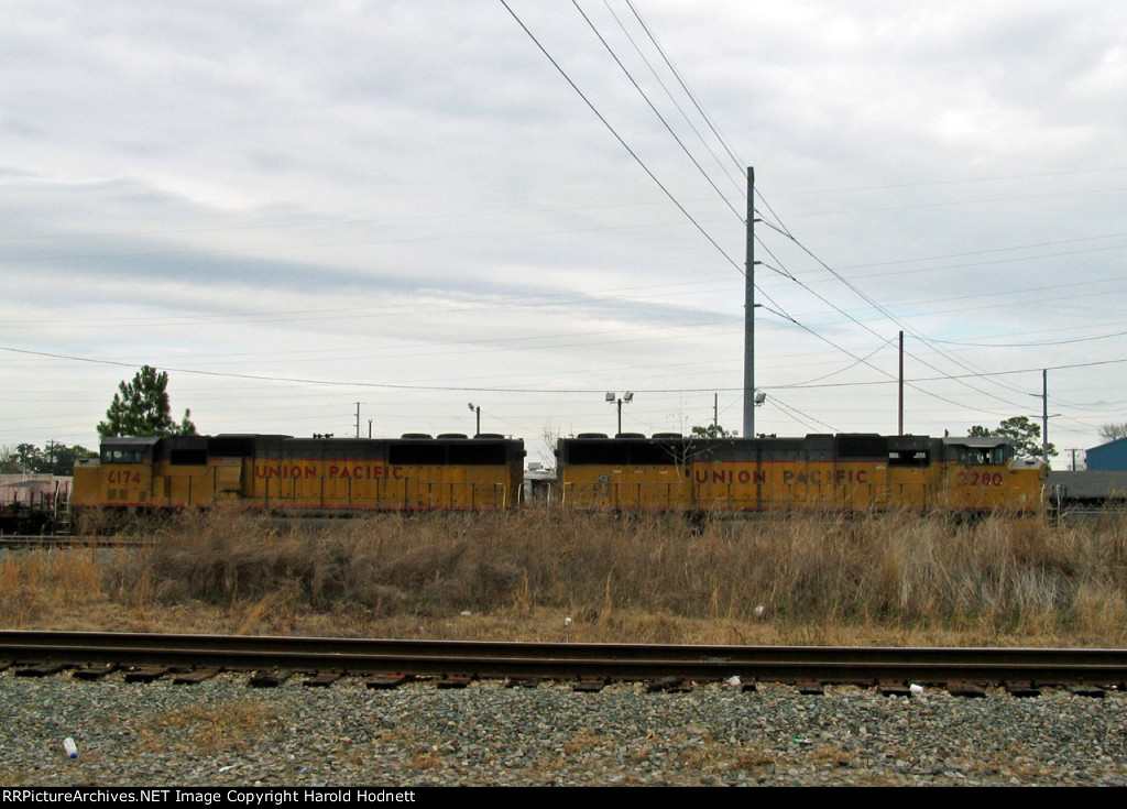 UP 2280 & 6174 in the CSX intermodal yard